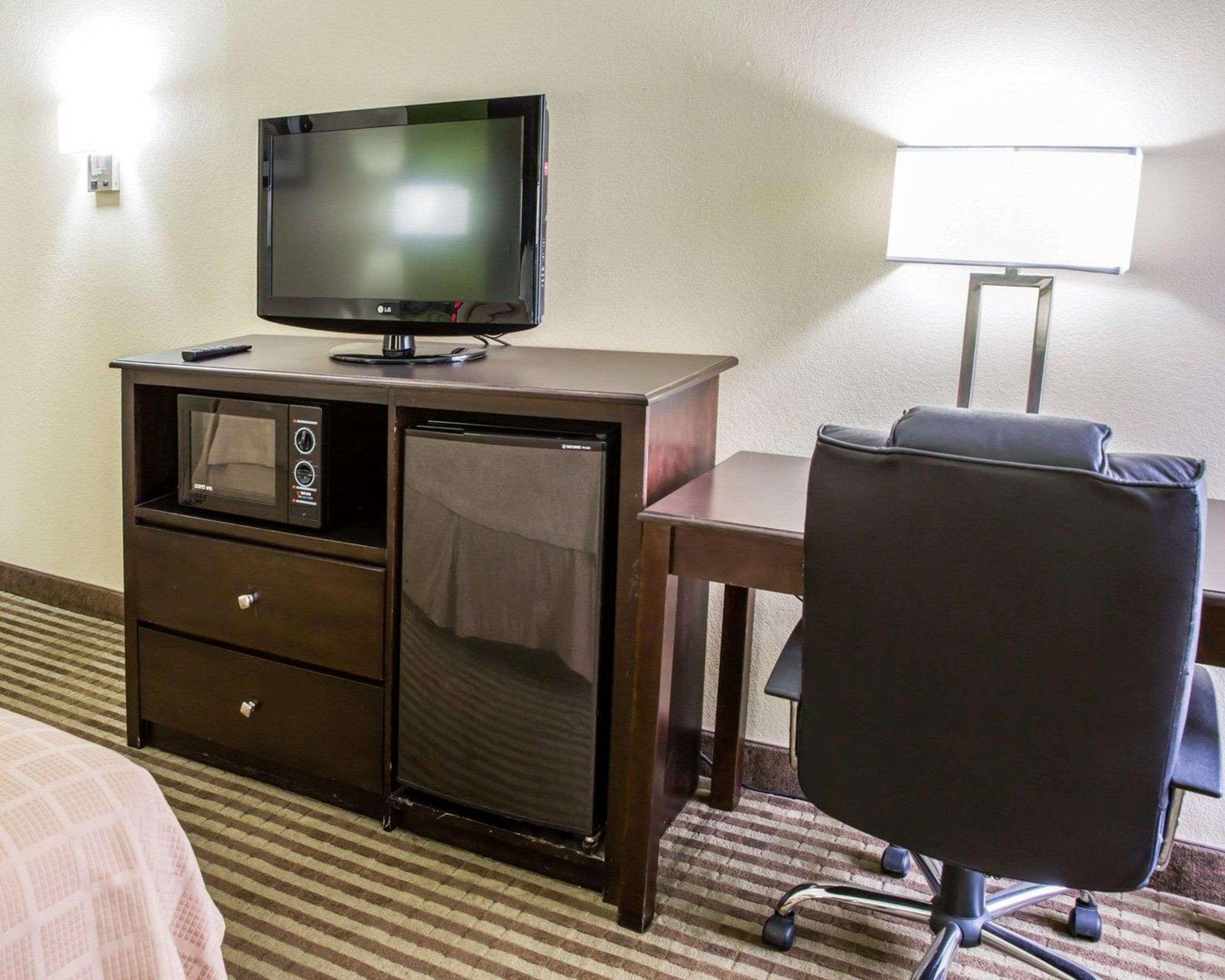 Quality Inn Jacksonville Near Camp Lejeune Exterior foto