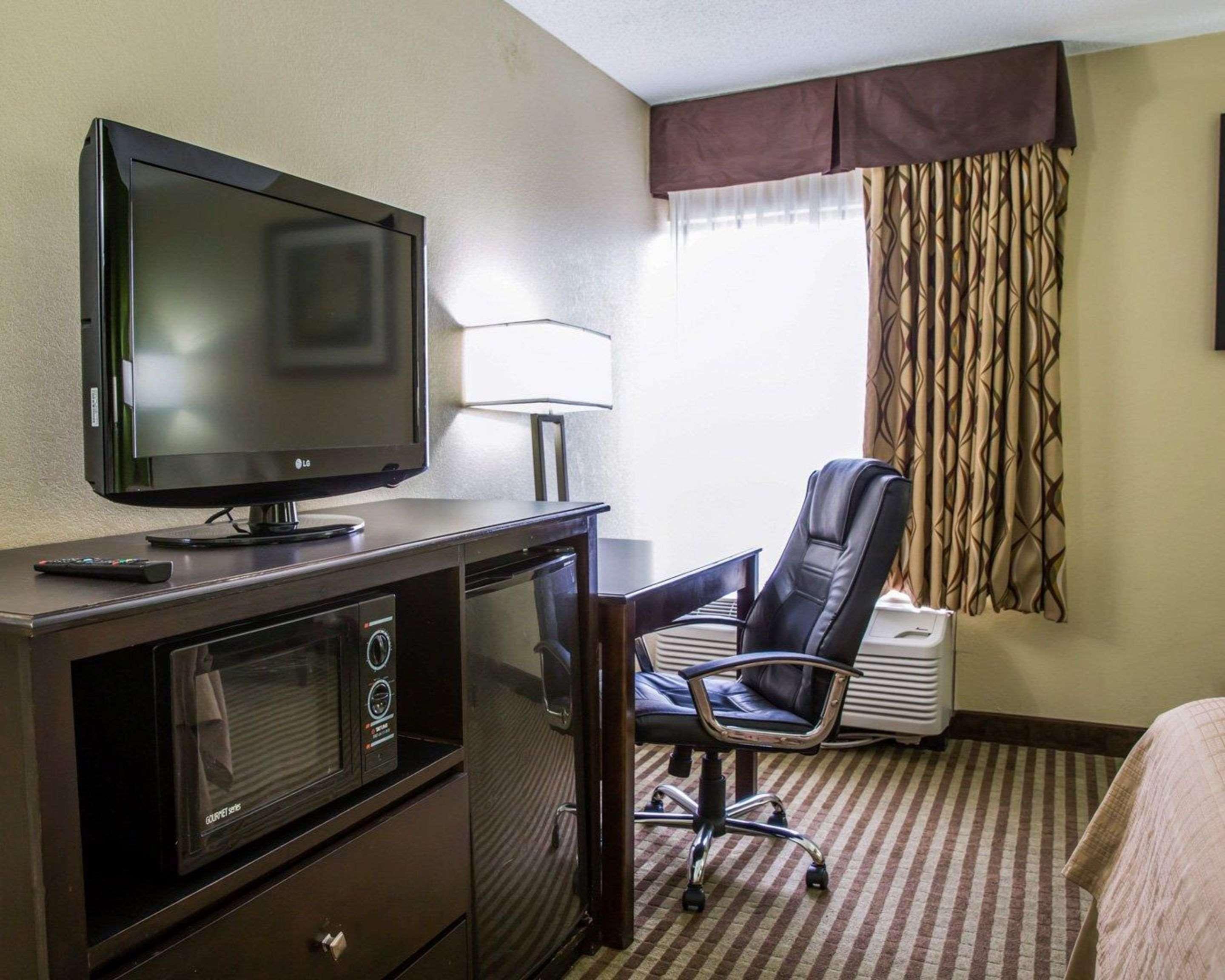 Quality Inn Jacksonville Near Camp Lejeune Exterior foto