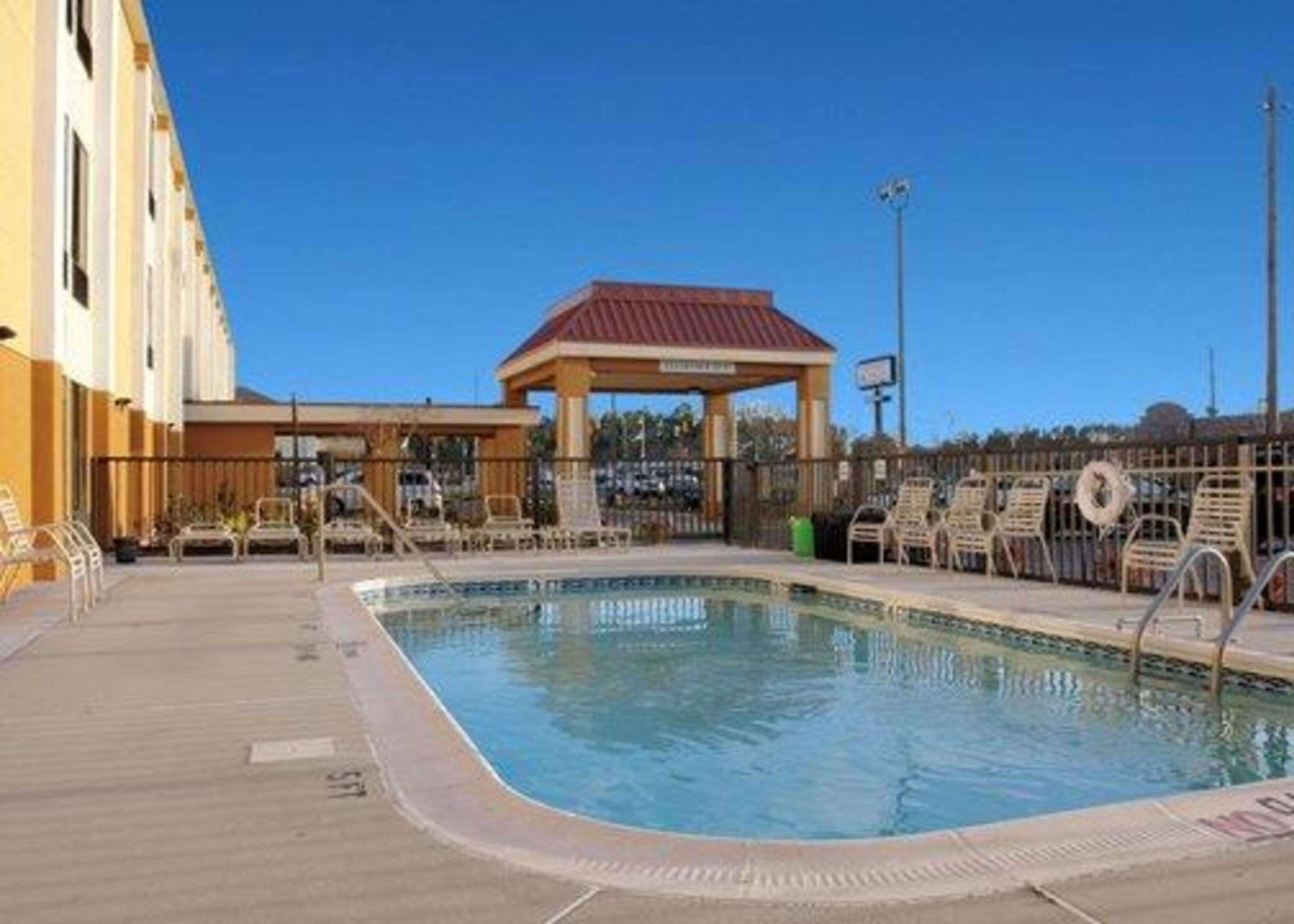 Quality Inn Jacksonville Near Camp Lejeune Exterior foto