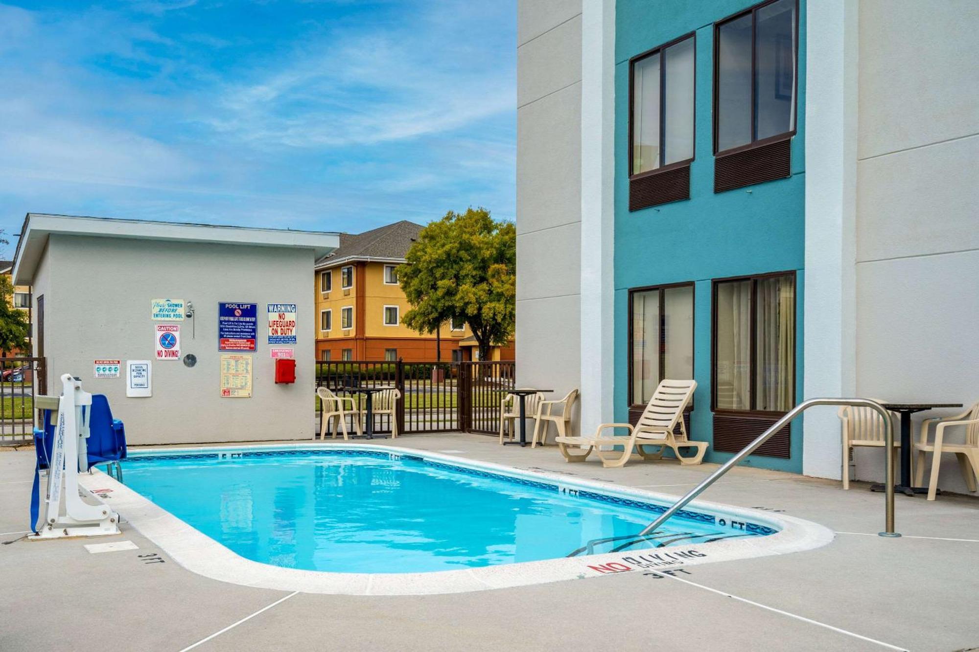 Quality Inn Jacksonville Near Camp Lejeune Exterior foto