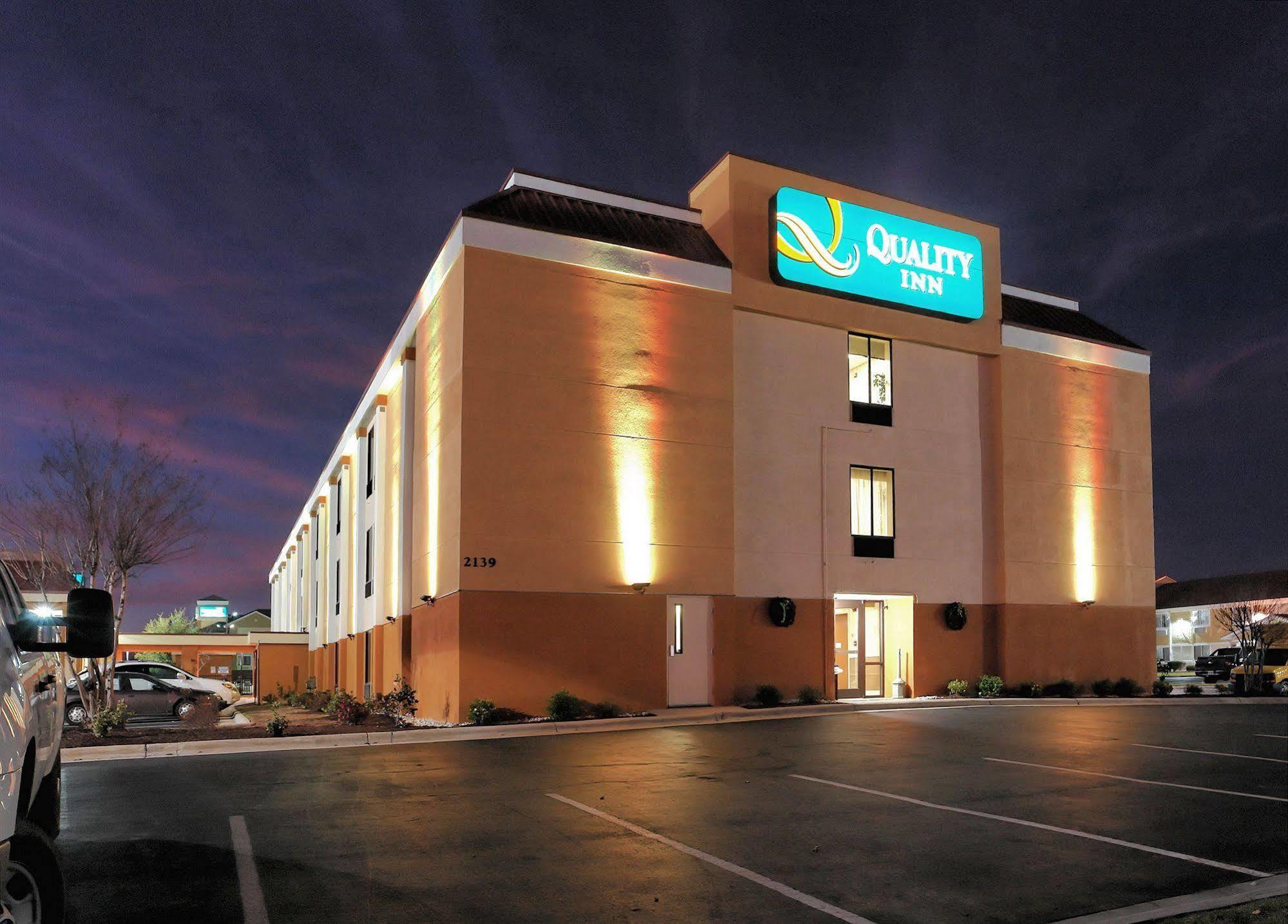 Quality Inn Jacksonville Near Camp Lejeune Exterior foto