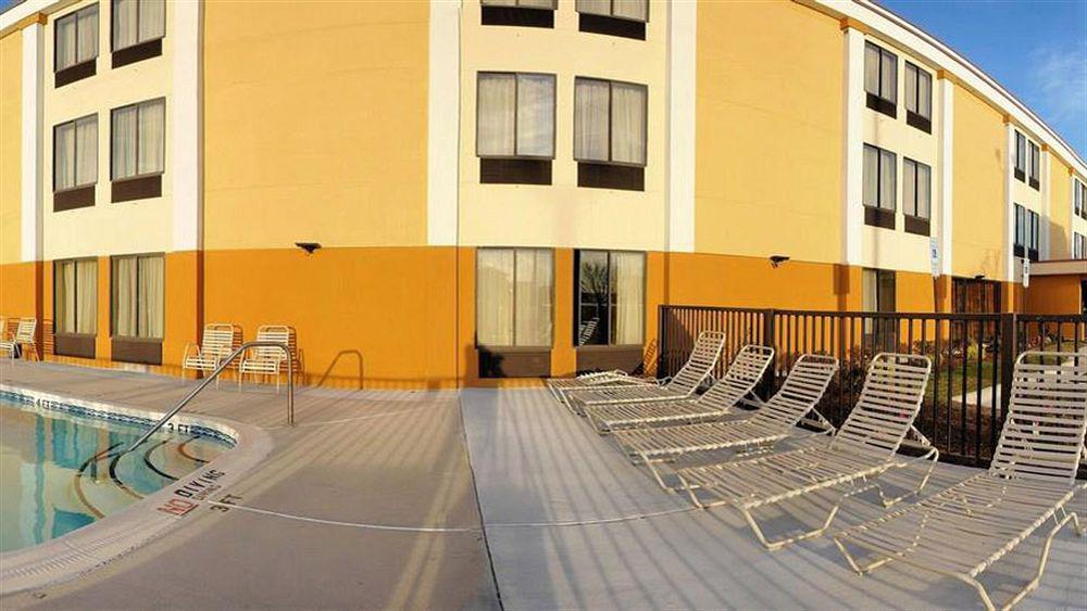 Quality Inn Jacksonville Near Camp Lejeune Exterior foto